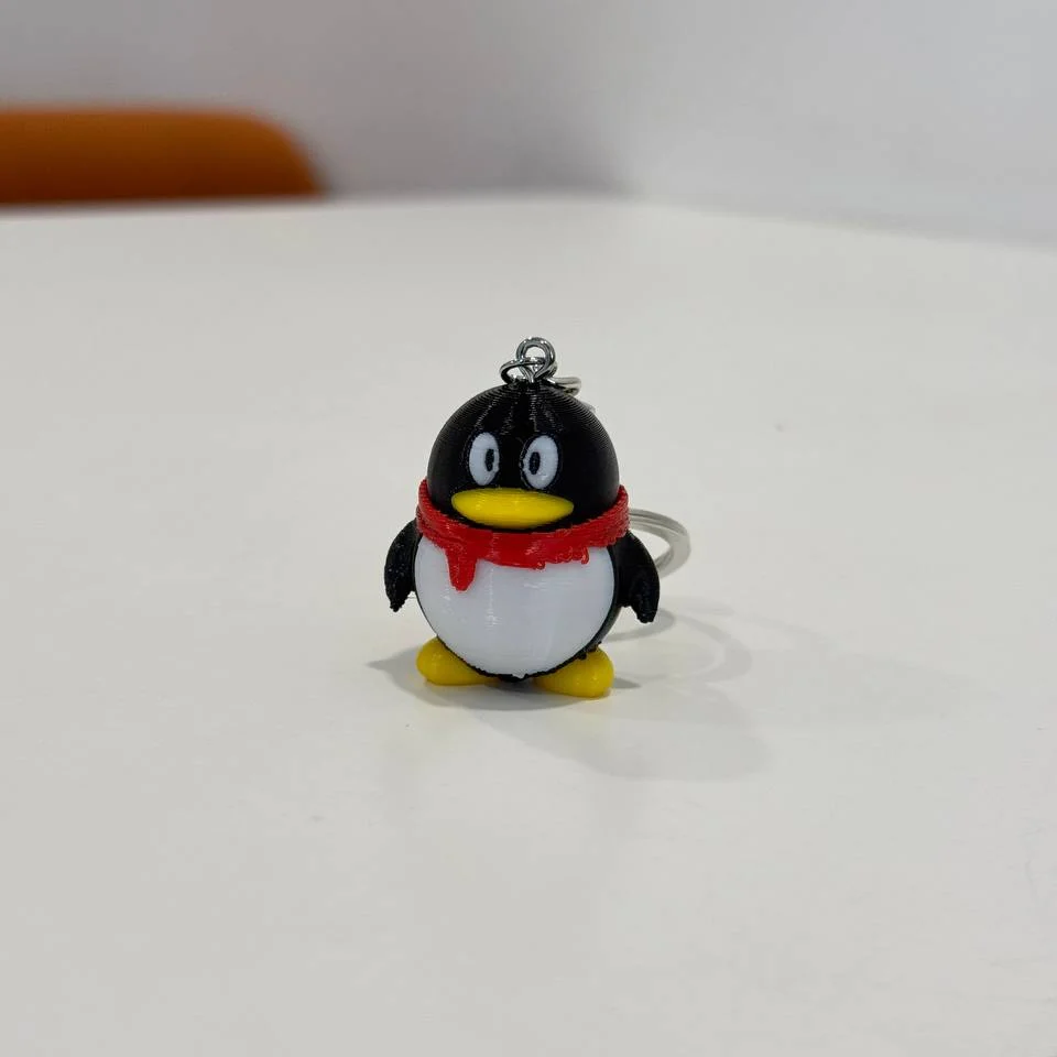 5Point Somrith Coolant 3D printed Penguin keychain