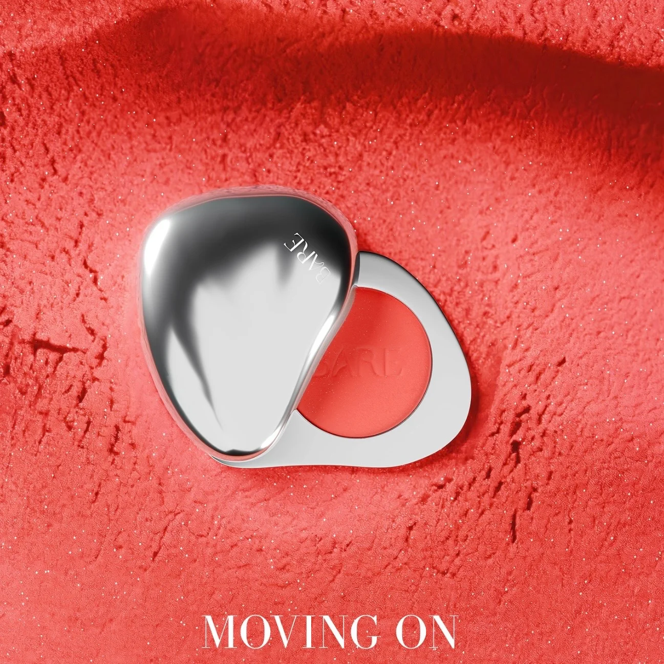 BARE SHIMMER BLUSH MOVING ON