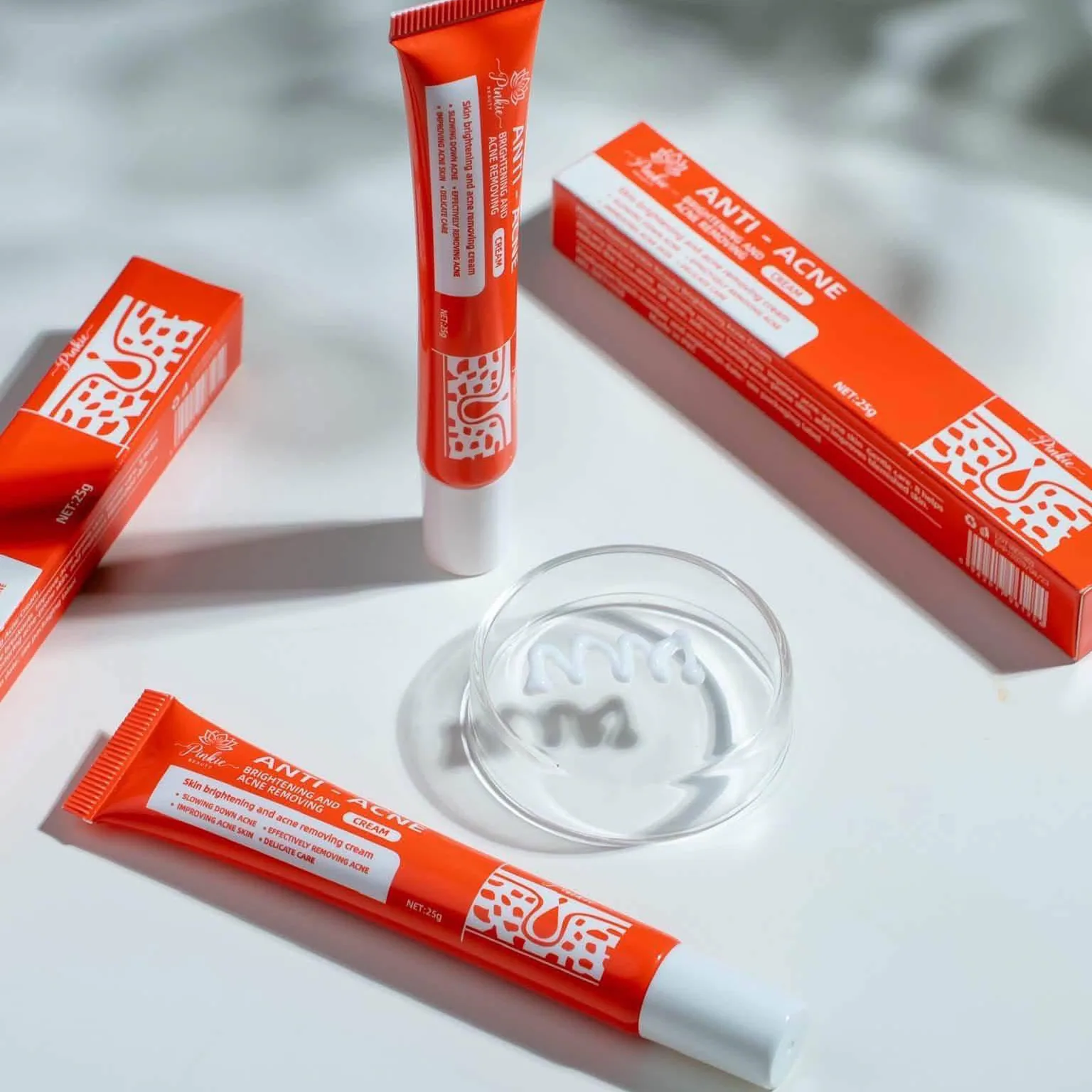 ANTI-ACNE BRIGHTENING AND ACNE REMOVING CREAM PINKIE